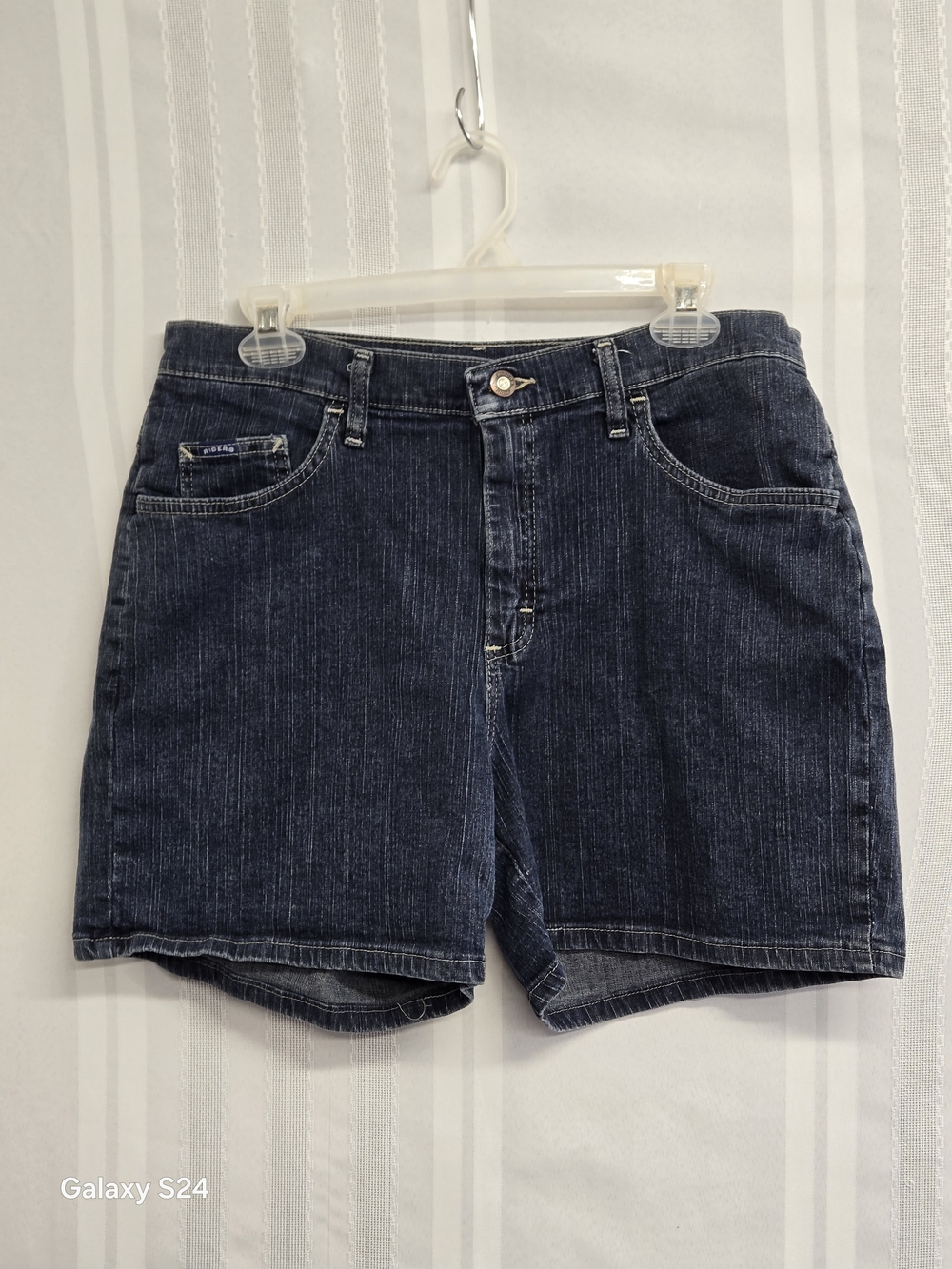 RIDERS Women’s Dark Blue Denim Shorts - Classic High-Rise Style SIZE 14